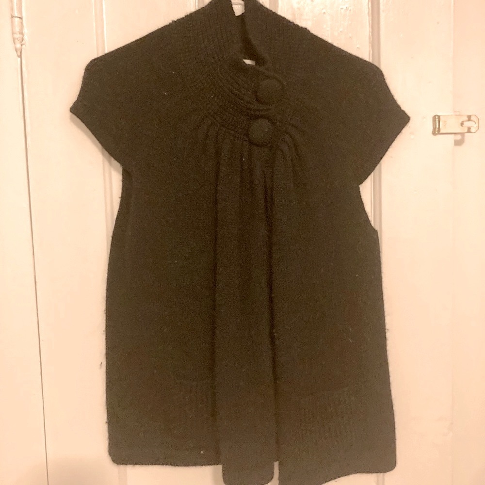 Sweater short sleeved jacket throw over